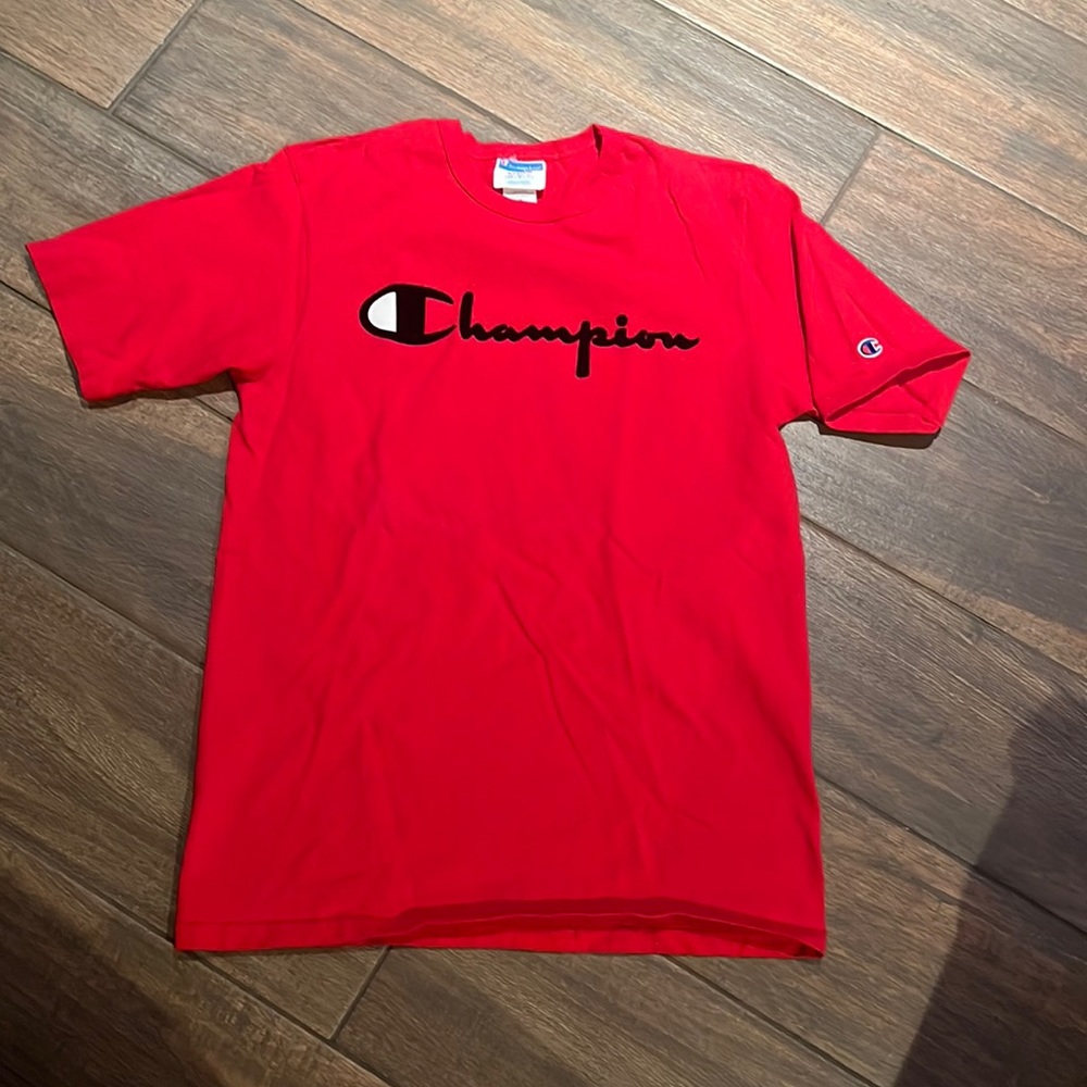Men’s Champion M red T-shirt